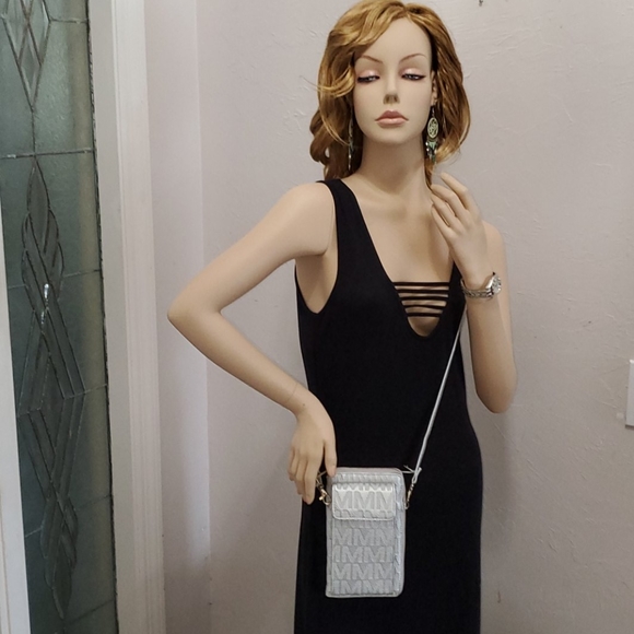 Silver metalic color phone & wallet . - Picture 2 of 9